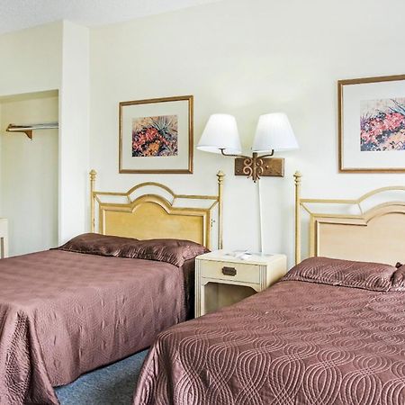 Oyo Historic Cameron Hotel Brownsville I-69E Ngoại thất bức ảnh