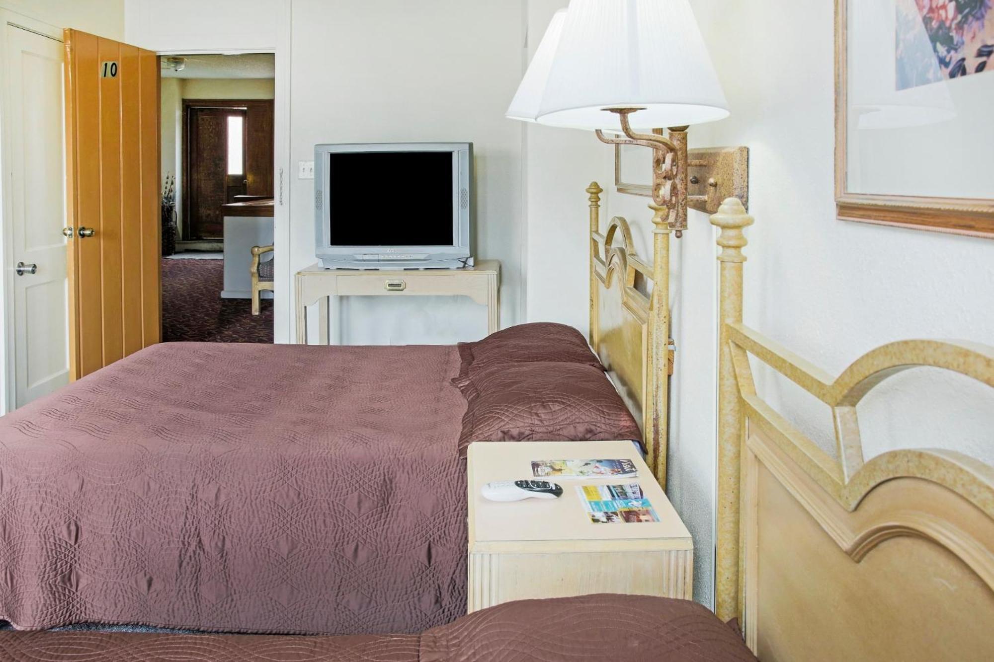 Oyo Historic Cameron Hotel Brownsville I-69E Ngoại thất bức ảnh