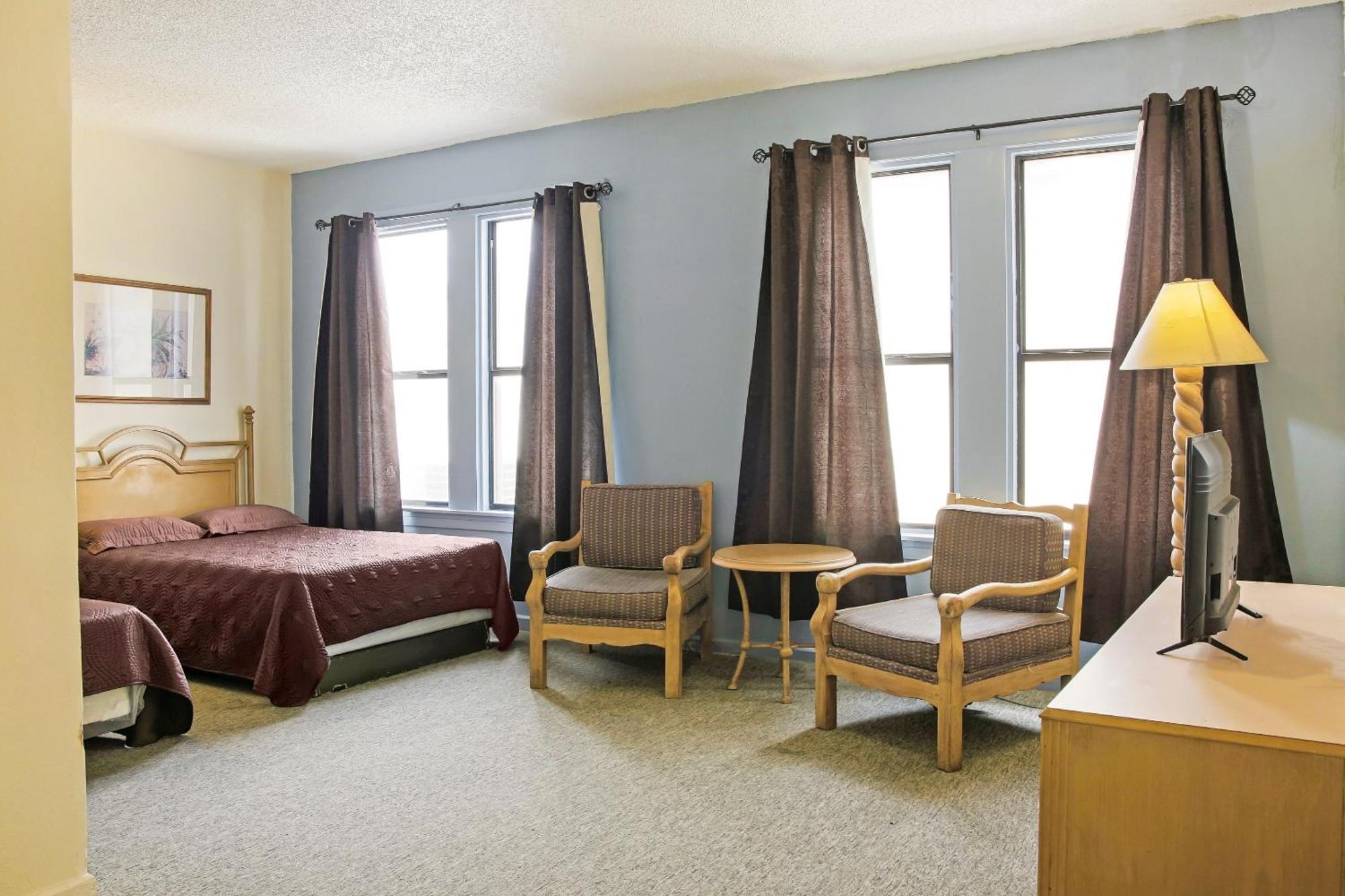Oyo Historic Cameron Hotel Brownsville I-69E Ngoại thất bức ảnh