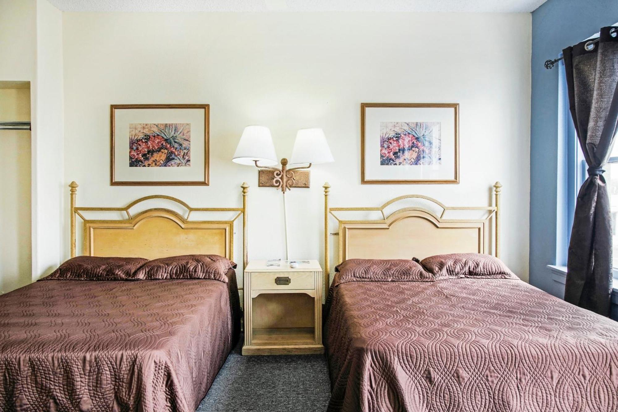 Oyo Historic Cameron Hotel Brownsville I-69E Ngoại thất bức ảnh