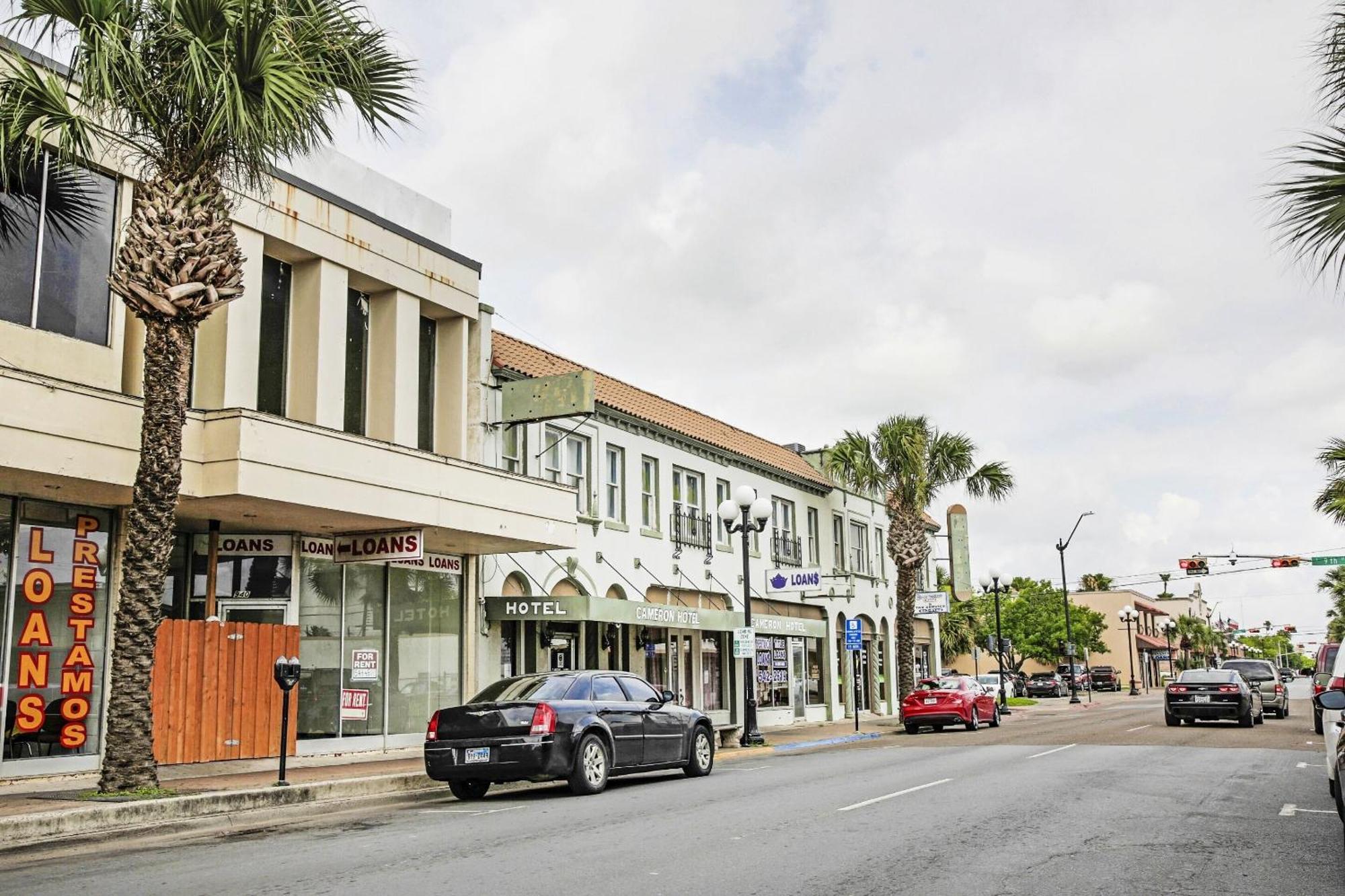 Oyo Historic Cameron Hotel Brownsville I-69E Ngoại thất bức ảnh