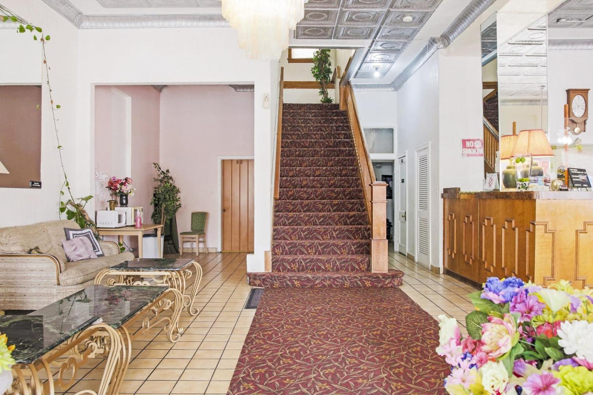 Oyo Historic Cameron Hotel Brownsville I-69E Ngoại thất bức ảnh