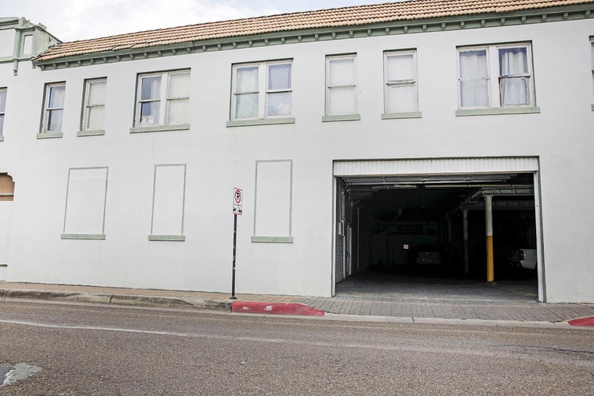 Oyo Historic Cameron Hotel Brownsville I-69E Ngoại thất bức ảnh