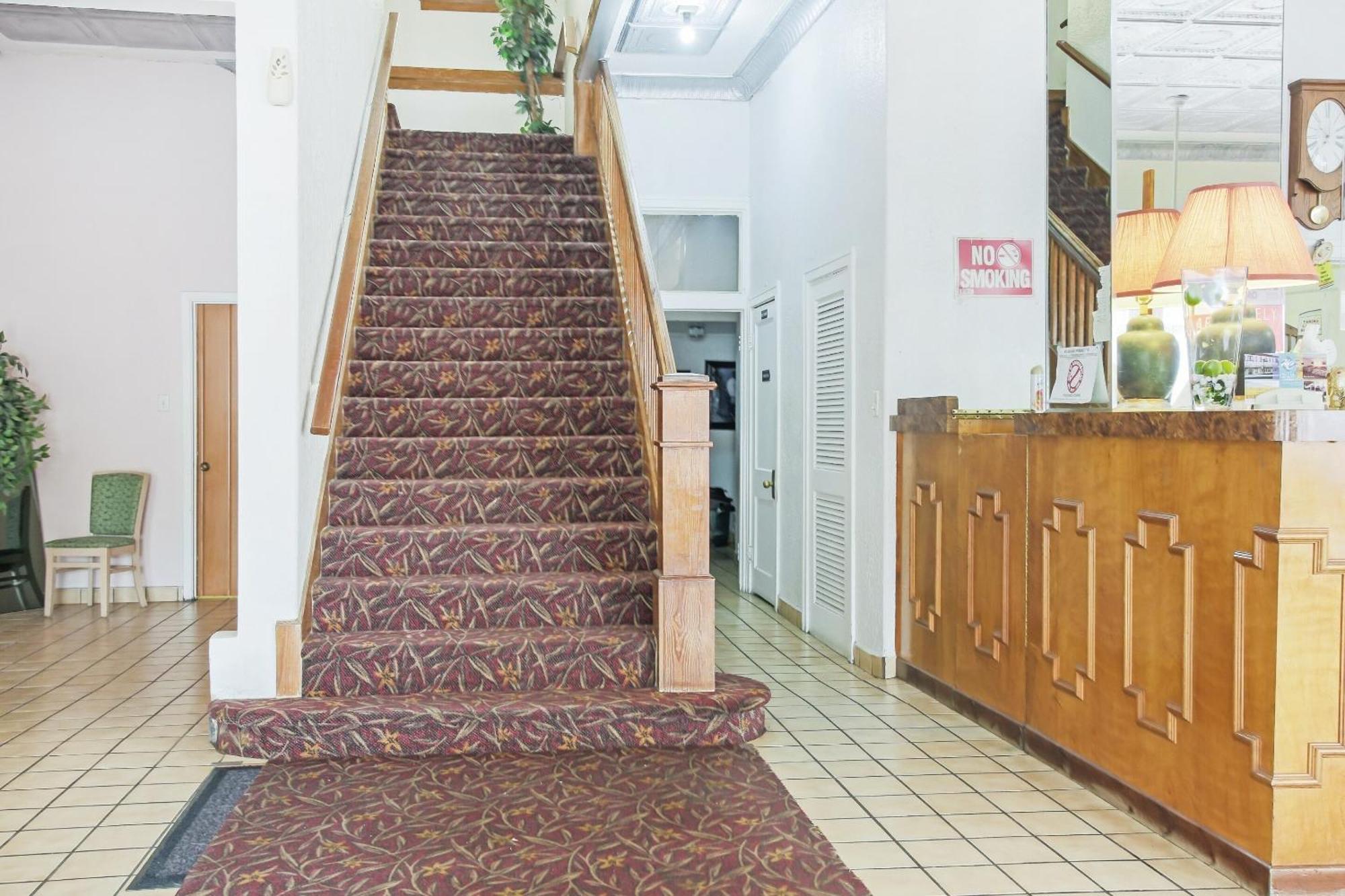 Oyo Historic Cameron Hotel Brownsville I-69E Ngoại thất bức ảnh