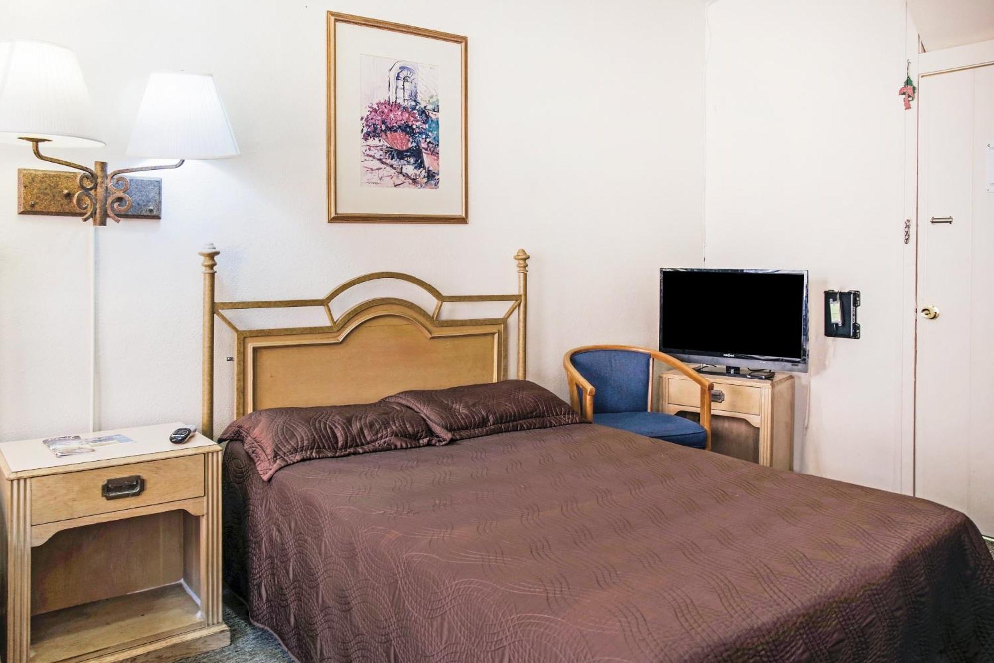 Oyo Historic Cameron Hotel Brownsville I-69E Ngoại thất bức ảnh